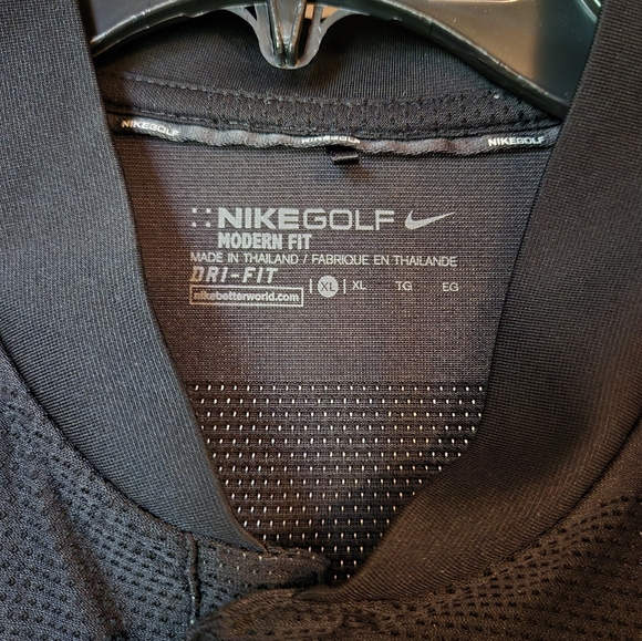 NWOT Men's Black Nike Golf Modern Fit Dri-Fit Golf Shortsleeve Shirt Size XL - Picture 3 of 4